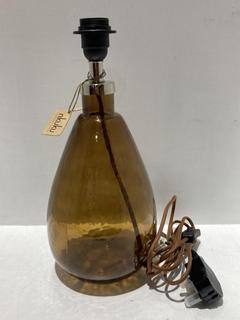 Lot 668  
            Chesterfield SR44 - Parcel Delivery Only 

                
NKUKU BABA RECYCLED GLASS LAMP - BURNT AMBER - SMALL TALL - ITEM NO. BL8101 - ORI...