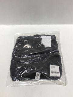 Lot 66  
            Chesterfield SR44 - Parcel Delivery Only 

                
RANDOM IDENTITIES SWIM GOWN IN BLACK - ORIGINAL RRP £205 (LOCATION: L5)