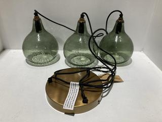 Lot 670  
            Chesterfield SR44 - Parcel Delivery Only 

                
NKUKU ZIVA RECYCLED GLASS CLUSTER PENDANT - GREEN SMOKE - ONE SIZE - ITEM NO. ZL0...