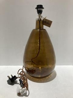 Lot 677  
            Chesterfield SR44 - Parcel Delivery Only 

                
NKUKU BABA TABLE MALP IN TALL (LOCATION: K4)