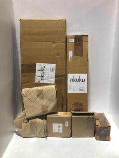 Lot 689  
            Chesterfield SR44 - Parcel Delivery Only 

                
7 X ASSORTED NKUKU INDORE BATH BRIDGE IN AGED BRASS (LOCATION: K5)