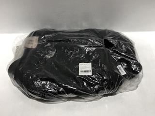 Lot 78  
            Chesterfield SR44 - Parcel Delivery Only 

                
FREI-MUT BLACK BABEL DOUBLE BREASTED OVERCOAT IN TAR SIZE 46 - ORIGINAL RRP £2125...