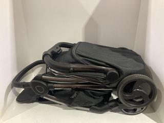Lot 802  
            Chesterfield SR44 - Parcel Delivery Only 

                
EGG Z STROLLER IN BLACK (LOCATION: J2)