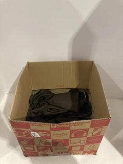 Lot 805  
            Chesterfield SR44 - Parcel Delivery Only 

                
3 X ASSORTED GIRLFRIEND COLLECTION CLOTHING TO INCLUDE GIRLFRIEND COLLECTIVE COMP...