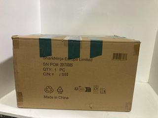 Lot 816  
            Chesterfield SR44 - Parcel Delivery Only 

                
NINJA FOODI POSSIBLE COOKER - ORIGINAL RRP £150 (LOCATION: J2)