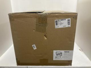 Lot 830  
            Chesterfield SR44 - Parcel Delivery Only 

                
TEFAL XXL DUAL EASY FRY FRYER IN JAVA PEPPER - ORIGINAL RRP £196 (LOCATION: J3)