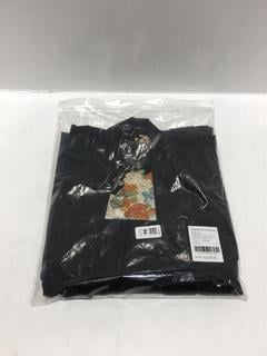 Lot 84  
            Chesterfield SR44 - Parcel Delivery Only 

                
NAKED AND FAMOUS DENIM SSENSE EXCLUSIVE HAORI-STRETCH TWILL IN BLACK ONE SIZE - O...