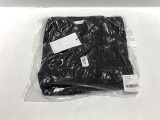 Lot 88  
            Chesterfield SR44 - Parcel Delivery Only 

                
RANDOM IDENTITIES MILITARY SHIRT JACKET IN BLACK SIZE XS - ORIGINAL RRP £350 (LOC...