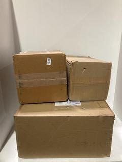 Lot 910  
            Chesterfield SR44 - Parcel Delivery Only 

                
3 X ASSORTED ITEMS TO INCLUDE ANTIQUE SOLID BRASS LIGHT (LOCATION: J5)