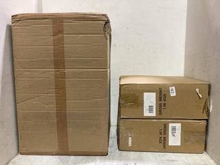 Lot 918  
            Chesterfield SR44 - Parcel Delivery Only 

                
3 X ASSORTED ITEMS TO INCLUDE BLACK DESK LAMP (LOCATION: J6)