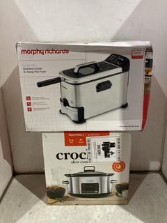 Lot 932  
            Chesterfield SR44 - Parcel Delivery Only 

                
CROCKPOT SLOW COOKER TO INCLUDE MORPHY RICHARDS STAINLESS STEEL 3L DEEP FAT FRYER...