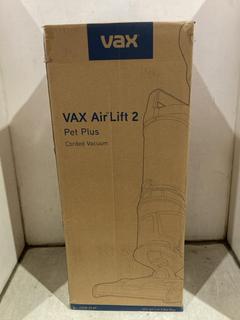 Lot 934  
            Chesterfield SR44 - Parcel Delivery Only 

                
VAX AIR LIFT 2 PET PLUS CORDED VACUUM CLEANER (LOCATION: J7)