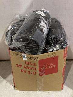 Lot 942  
            Chesterfield SR44 - Parcel Delivery Only 

                
BOX OF 8 X REDCAMP OUTDOOR FLANNEL CAMPING PILLOW (LOCATION: J7)