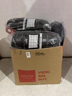 Lot 943  
            Chesterfield SR44 - Parcel Delivery Only 

                
BOX OF 8 X REDCAMP OUTDOOR FLANNEL CAMPING PILLOW (LOCATION: J7)