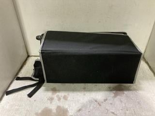 Lot 954  
            Chesterfield SR44 - Parcel Delivery Only 

                
OVERMONT- FOLDING TROLLEY WITH HANDLE- IN BLACK/ GREY (LOCATION: J8)