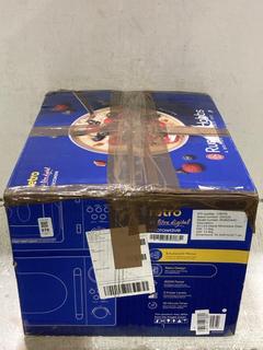 Lot 976  
            Chesterfield SR44 - Parcel Delivery Only 

                
RUSSELL HOBBS RETRO 20L DIGITAL MICROWAVE IN CREAM (LOCATION: J8)