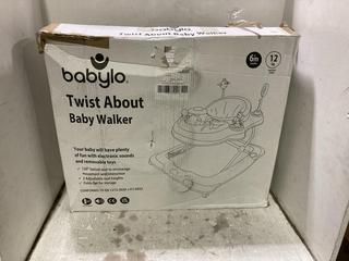 Lot 981  
            Chesterfield SR44 - Parcel Delivery Only 

                
BABYLO TWIST ABOUT BABY WALKER (LOCATION: J8)