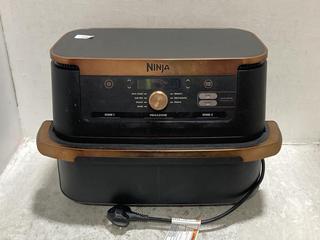 Lot 116  
            Chesterfield SR47 - Parcel Delivery Only 

                
NINJA FLEXDRAWER AIR FRYER ORIGINAL RRP £270 (LOCATION: F2)