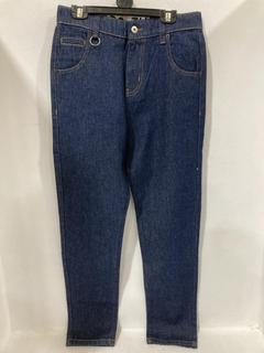 Lot 11  
            Chesterfield SR47 - Parcel Delivery Only 

                
RANDOM IDENTITIES JEANS IN RINSED COLOUR SIZE 27 - STYLE NO. DN02 (LOCATION: I9)