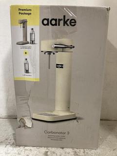 Lot 124  
            Chesterfield SR47 - Parcel Delivery Only 

                
AARKE CARBONATER 3 ORIGINAL RRP £199 (LOCATION: F3)
