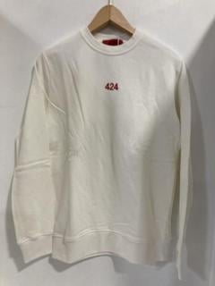Lot 53  
            Chesterfield SR47 - Parcel Delivery Only 

                
424 MENS LOGO SWEATSHIRT IN WHITE SIZE XS ORIGINAL RRP £295 (LOCATION: I11)