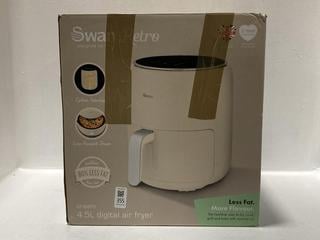 Lot 607  
            Chesterfield SR47 - Parcel Delivery Only 

                
SWAN RETRO 4.5L DIGITAL AIR FRYER (LOCATION: G7)