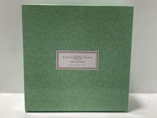 Lot 655  
            Chesterfield SR47 - Parcel Delivery Only 

                
SOPHIE CONRAN FOR PORTMEIRION STATEMENT BOWL (LOCATION: G10)