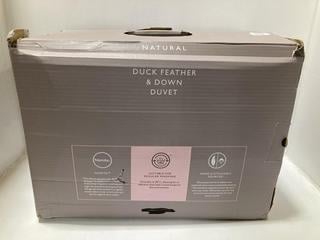 Lot 659  
            Chesterfield SR47 - Parcel Delivery Only 

                
JOHN LEWIS 200 X 200CM DUCK DOWN DUVET (LOCATION: G10)