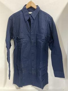 Lot 65  
            Chesterfield SR47 - Parcel Delivery Only 

                
RANDOM IDENTITIES MILITARY SHIRT JACKET FRENCH BLUE SIZE XS ORIGINAL RRP £350. (L...