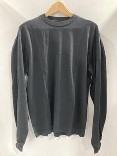 Lot 705  
            Chesterfield SR47 - Parcel Delivery Only 

                
RANDOM IDENTITIES LONG SLLEVE T-SHIRT IN BLACK SIZE S ORIGINAL RRP £215. (LOCATIO...