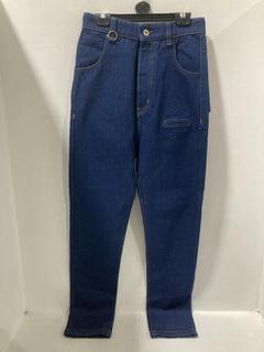 Lot 722  
            Chesterfield SR47 - Parcel Delivery Only 

                
RANDOM IDENTITIES DN-03 BLUE DENIM JEANS SIZE 26. (LOCATION: H1)