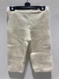 Lot 752  
            Chesterfield SR47 - Parcel Delivery Only 

                
JACQUEMUS SSENSE EXCLUSIVE MOHAIR LE SHORT ARANCIA IN BEIGE SIZE 36 ORIGINAL RRP ...