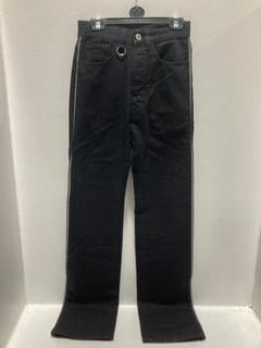 Lot 759  
            Chesterfield SR47 - Parcel Delivery Only 

                
RANDOM IDENTITIES DN-34B BLACK JEANS SIZE 25. (LOCATION: H2)