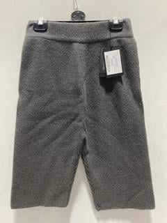 Lot 774  
            Chesterfield SR47 - Parcel Delivery Only 

                
SYSTEM GREY FLEECE SHORTS SIZE 34 (XS). (LOCATION: H2)