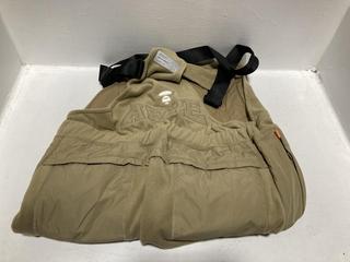 Lot 787  
            Chesterfield SR47 - Parcel Delivery Only 

                
AAPE WOVEN CHINO PANTS IN BEIGE SIZE L ORIGINAL RRP £225. (LOCATION: H2)