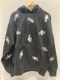 Lot 794  
            Chesterfield SR47 - Parcel Delivery Only 

                
AITOR THROUPS THEDSA HOODY STICKER SERIES IN BLACK SIZE XL ORIGINAL RRP £275. (LO...