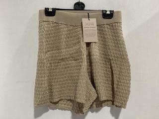 Lot 825  
            Chesterfield SR47 - Parcel Delivery Only 

                
HOUSE OF DAGMAR GERI KNITTED SHORTS IN OAT SIZE XS ORIGINAL RRP £250 (LOCATION: H3)