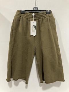 Lot 845  
            Chesterfield SR47 - Parcel Delivery Only 

                
MAISON MARGIELA PARIS JOGGER SHORTS IN BROWN SIZE XS (LOCATION: H4)