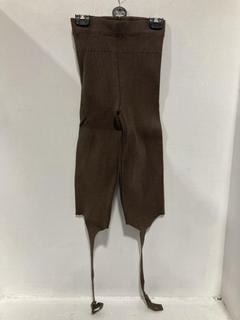 Lot 857  
            Chesterfield SR47 - Parcel Delivery Only 

                
JACQUEMUS LE COLLANT ALBA IN DARK BROWN SIZE 34 ORIGINAL RRP £301 (LOCATION: H4)