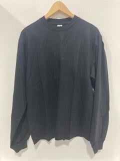 Lot 879  
            Chesterfield SR47 - Parcel Delivery Only 

                
RANDOM IDENTITIES LONG SLEEVE TSHIRT IN BLACK SIZE M ORIGINAL RRP £215 (LOCATION:...