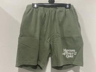 Lot 888  
            Chesterfield SR47 - Parcel Delivery Only 

                
MUSEUM OF PEACE AND QUIET MID CENTURY SWEAT SHORTS IN CACTUS GREEN SIZE XS ORIGIN...