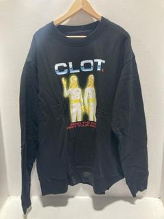 Lot 926  
            Chesterfield SR47 - Parcel Delivery Only 

                
CLOT APPAREL BLACK OBEY YOUR MASTER TEE SIZE XXL ORIGINAL RRP £100. (LOCATION: H5)