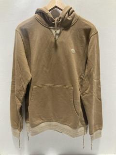 Lot 928  
            Chesterfield SR47 - Parcel Delivery Only 

                
TIGERS OF SWEDEN TIGER EYE BRAIM HOODIE SIZE S ORIGINAL RRP £240. (LOCATION: H5)