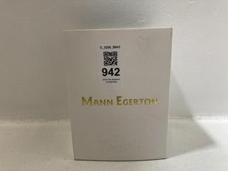 Lot 942  
            Chesterfield SR47 - Parcel Delivery Only 

                
MANN EGERTON RAPTOR BLACK WHITE WATCH - MODEL NO. ME0132 (LOCATION: H6)