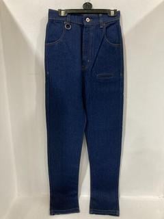 Lot 9  
            Chesterfield SR47 - Parcel Delivery Only 

                
RANDOM IDENTITIES JEANS IN RINSED COLOUR SIZE 25 - STYLE NO. DN03 (LOCATION: I9)