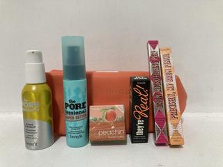 Lot 709  
            Chesterfield SR46 - Parcel Delivery Only 
                
6 X ASSORTED BENEFIT BEAUTY PRODUCT TO INCLUDE BENEFIT PEACHIN GOLDEN BLUSH - MAK...