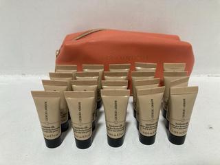 Lot 743  
            Chesterfield SR46 - Parcel Delivery Only 

                
20 X GIORGIO ARMANI LUMINOUS SILK GLOW FOUNDATION 5ML - MAKEUP BAG INCLUDED (LOCA...