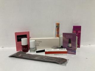 Lot 758  
            Chesterfield SR46 - Parcel Delivery Only 

                
12 X ASSORTED BEAUTY PRODUCTS TO INCLUDE TOO FACED LIP INJECTION MAXIMUM PLUMP DU...