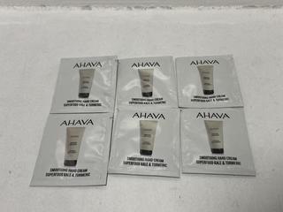 Lot 762  
            Chesterfield SR46 - Parcel Delivery Only 

                
QTY OF AHAVA SMOOTHING SUPERFOOD KALE & TUMERIC HAND CREAM 3ML - MAKEUP BAG INCLU...