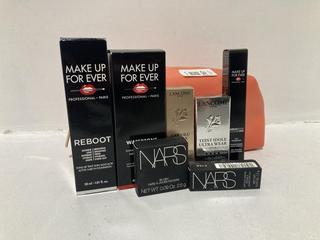 Lot 767  
            Chesterfield SR46 - Parcel Delivery Only 

                
7 X ASSORTED BEAUTY PRODUCTS TO INCLUDE LANCOME SHAPING CREAM LIPSTICK IN SHADE 1...